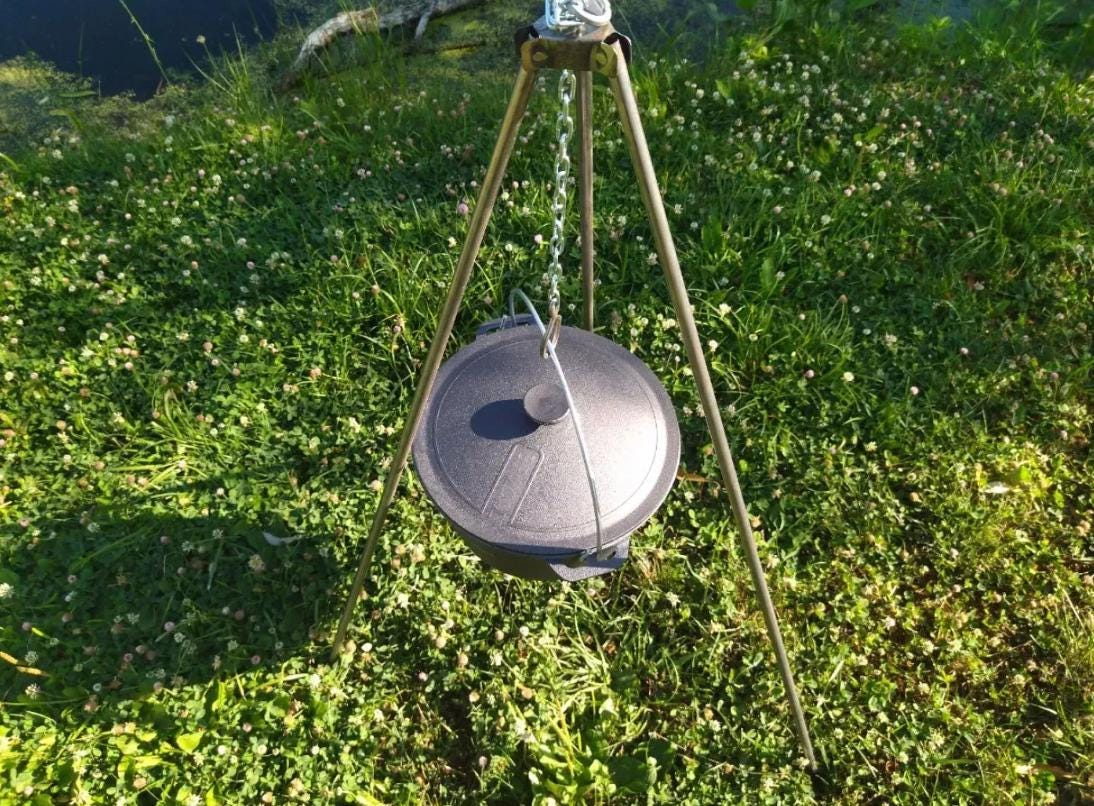 Compact Camping Pot 6L Outdoor Cooking Pot with Lid Portable Cast Iron Cauldron Camping Campfire Cookware Gift for Tourist