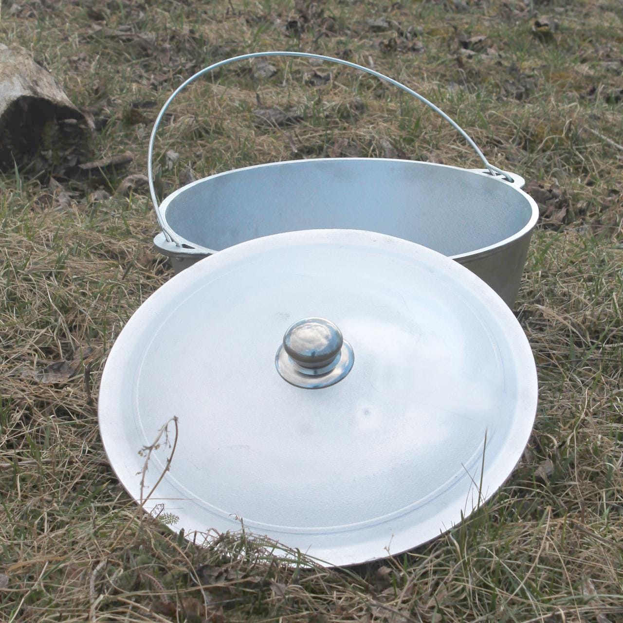 Lightweight Outdoor Cooking Pot 10L Aluminum Camping Pot with Hanging Handle Durable Aluminum Campfire Kettle Gift for Him