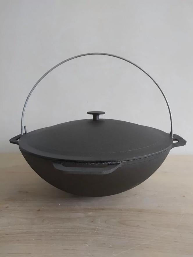 Durable Cast Iron Cauldron with Lid Outdoor Cooking Portable Cooking Pot 4L Authentic Asian Cauldron Camping Cooking Pot Gift for Dad